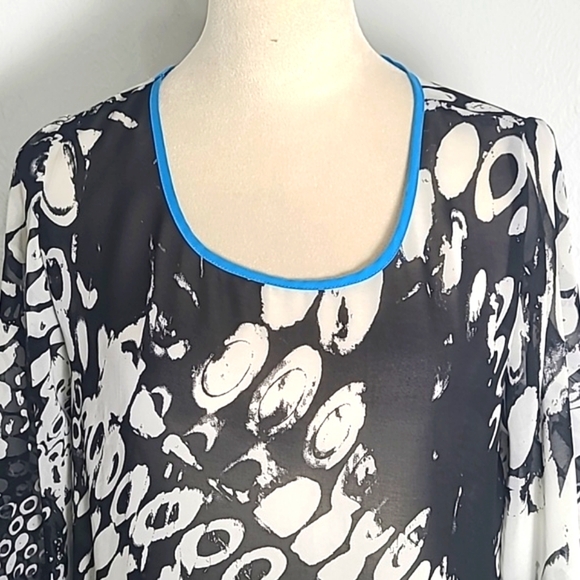 a.n.a. Black & White Patterned Sheer Top with Blue Trim,Ties at Waist Size Small - Picture 2 of 9
